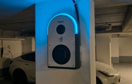 Parking sécurisé avec borne électrique rue du Ruisseau 75018