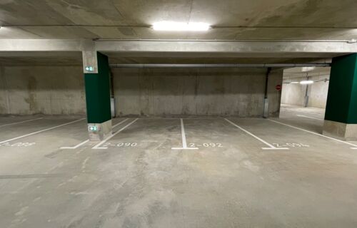 Parking auto premium couvert très sécurisé - Fondaudege Palais Gallien