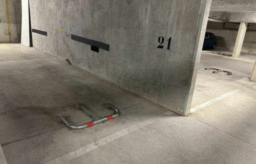 Place de parking à 5 km de l'aéroport