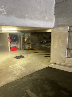 Parking bd de Verdun au niveau du pont Courbevoie