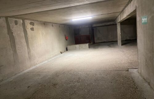 2 Places dans parking clos (78160), ss