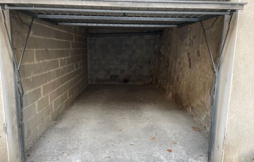 Garage/Parking Privatif centre-ville Sarlat 24 Clovis