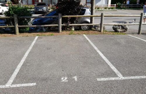 Parking Privatif extérieur avec possibilité d'avoir un garage.