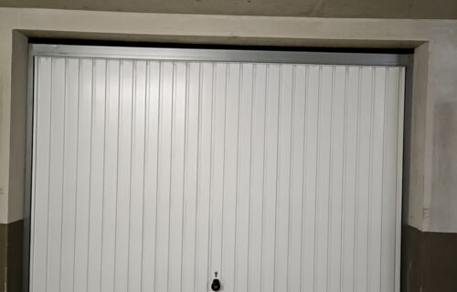 Loue boxe fermé dans residence sécurisée