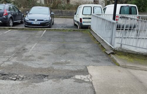 A louer Parking a 4 minutes de la gare de Bondy