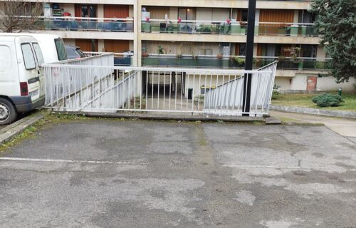 A louer Parking a 4 minutes de la gare de Bondy