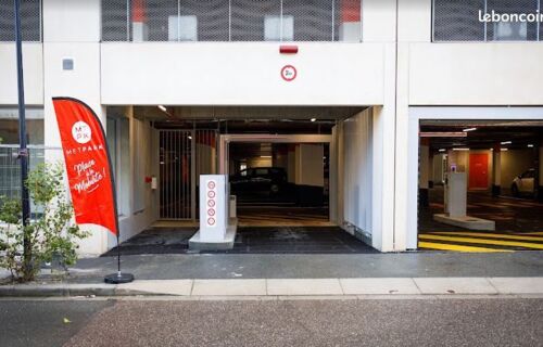 Parking MetPark Amplitude Bordeaux