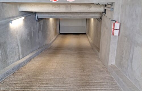 Parking près de l'aret de bus la sebille