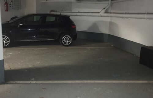 Place de parking - RER D Alfortville