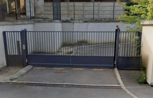 🚗 Location de parkings sécurisés – À 5 minutes du RER C de Bièvres