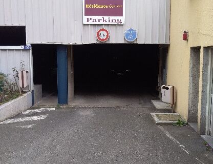 Parking près de la mairie de Gentilly