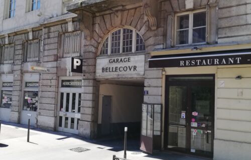 Place de parking extérieure Lyon presqu'ile quartier Ainay  (69002)