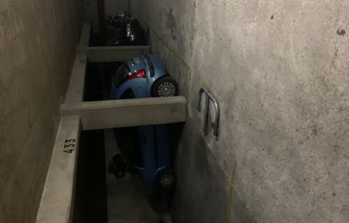 Parking près du périphérique, Clichy/barrière 17eme