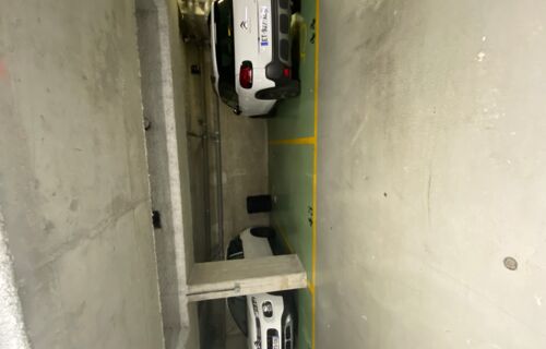 Parking Créteil près du metro ling 8 point du lac et bus 393 et 281 eruoparc