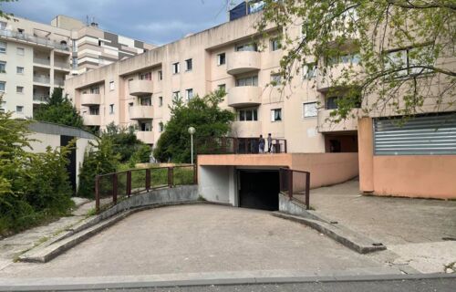 Parking résidentiel, calme, 5 min à pied de RER Noisy-le-Grand