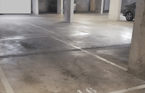Parking sous sol,proche Rer E