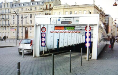 parking place Pey Berland à louer à la semaine ou au mois uniquement