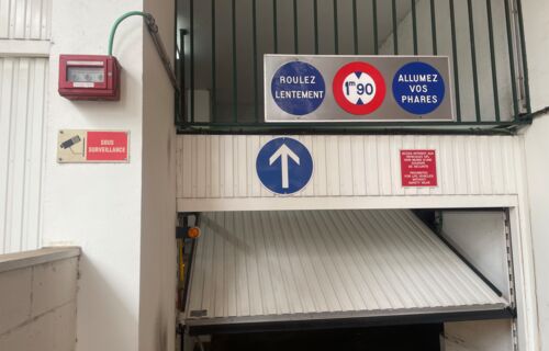 Place de stationnement sur Paris - Vidéosurveillance - Accès facile