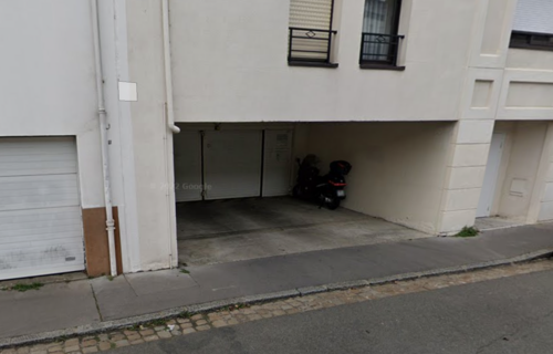 Parking - pont Saint-Mihiel à Nantes - À 15 minutes à pied de la Gare SNCF
