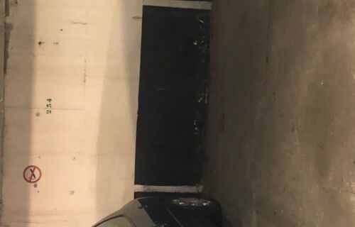 Parking au pied station métro glacière paris13