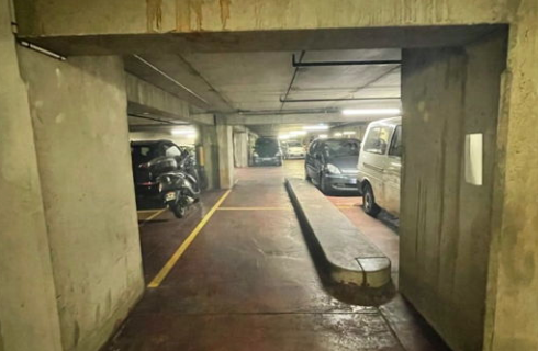 Place de parking Paris 13ème metro Olympiades - 11m²