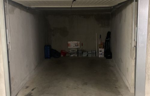 Location garage fermé en sous sol rue audibert et lavirotte Lyon 8
