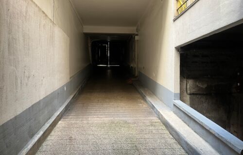 Emplacement de Voiture 172 rue de l'université 75002