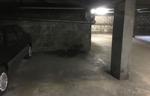 Loue place de parking Montreuil 93100 porte de Montreuil