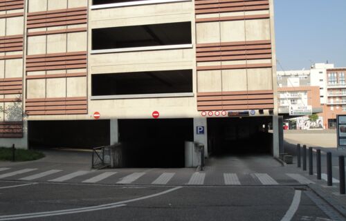Parking RIVETOILE  P2 CINEMA