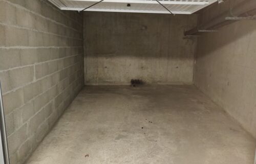 Garage/box de 17m2 à Gazonfier