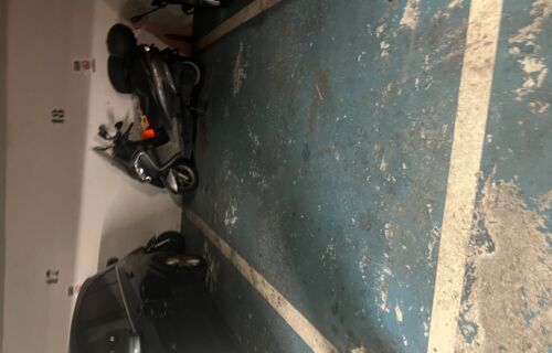 Parking 75020