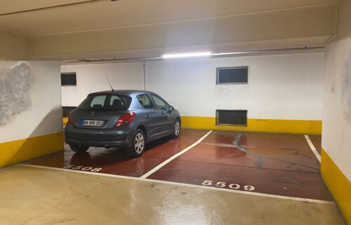 Location GRANDE place parking souterrain surveillé 24h/24