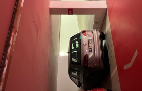 Parking situé a 7 min à pied de la gare