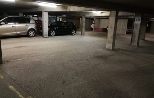 Place de parking à Puteaux
