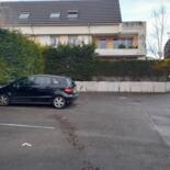 Loue place de parking extérieure à l'année