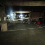 Parking en face de l'arrêt de métro La Motte Piquet Grenelle.