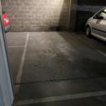 Place dans parking sécurisé - à louer