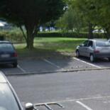 Place de parking extérieur non loin de la mairie