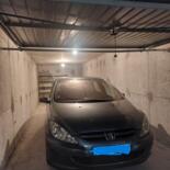 Garage double fermé souterrain 28m2 à 5mn du bus, proche de l'aéroport de Genève